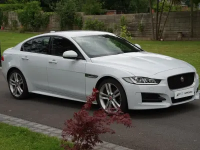 Used Jaguar XE R-Sport 200 HP (147 kW) 2019 White Sedan