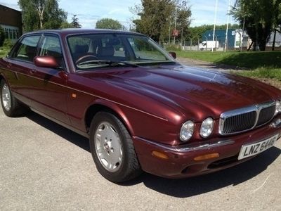 Jaguar XJ
