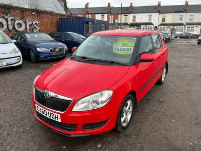 Begagnad Skoda Fabia SE 105 HK (77 kW) 2010 Röd Halvkombi