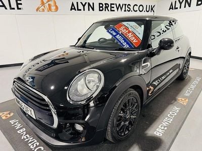 Black Used 2015 Mini Cooper Hatch Hatchback | £7,799 (Good price)