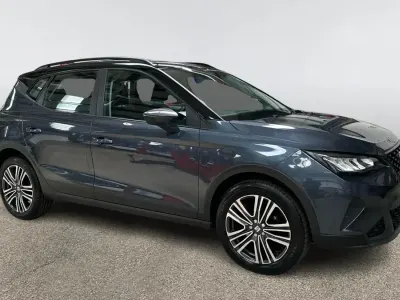 Używany Seat Arona SE 95 KM (69 kW) 2023 Szary SUV