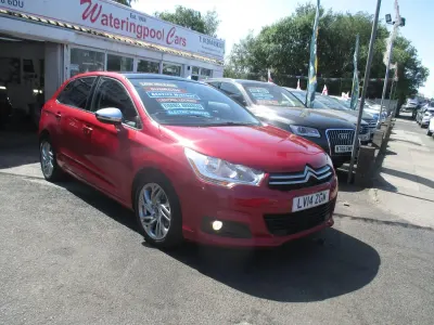 Used Citroën C4 SELECTION 120 HP (88 kW) 2014 Red Hatchback