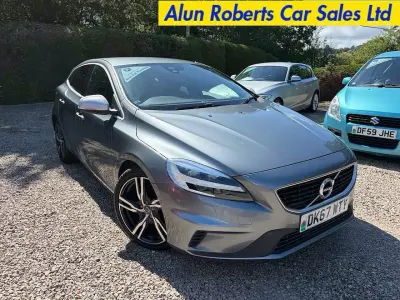 Used Volvo V40 R-Design Pro 120 HP (88 kW) 2017 Grey Hatchback
