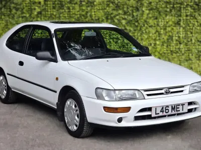 Used Toyota Corolla 1993 White Hatchback