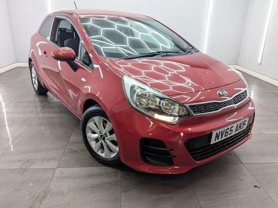 Used Kia Rio 84 HP (61 kW) 2015 Red Hatchback