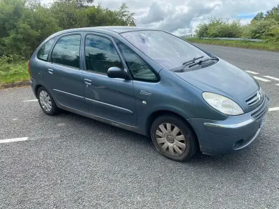 Używany Citroën Xsara Picasso 2007 Szary Minivan