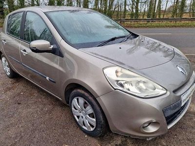 Beige Used 2010 Renault Clio II Expression Hatchback | £2,495 (Fair price)