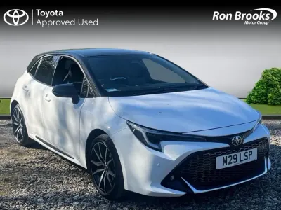 Used Toyota Corolla Sport 140 HP (102 kW) 2024 White Hatchback