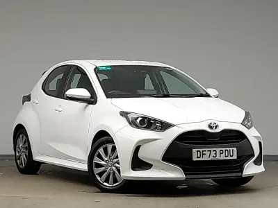 Used Toyota Yaris 116 HP (85 kW) 2024 White Hatchback