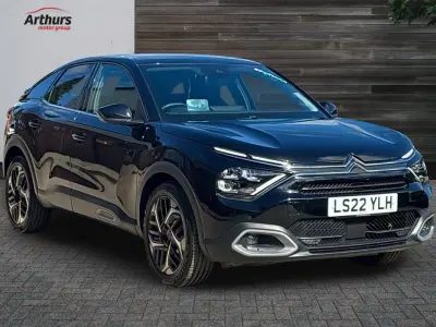 Używany Citroën C4 PureTech 102 KM (75 kW) 2022 Czarny Hatchback
