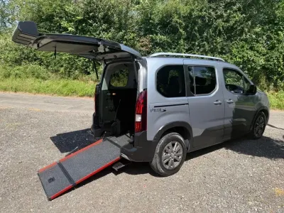 Used Peugeot Rifter Allure 131 HP (96 kW) 2022 Grey MPV