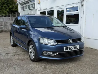Used VW Polo SE 90 HP (66 kW) 2015 Blue Hatchback