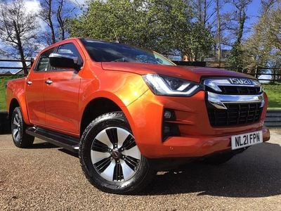 Used Isuzu D-Max 163 HP (119 kW) 2021 Orange Pickup