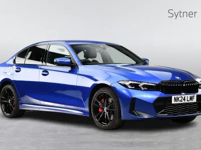 Begagnad BMW 330e M Sport 292 HK (214 kW) 2024 Blå Sedan