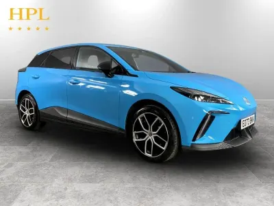 Begagnad MG MG4 EV Trophy 2024 Blå Halvkombi