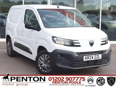 Used Peugeot Partner S 100 HP (73 kW) 2024 White MPV