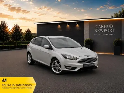 Used Ford Focus Zetec 125 HP (91 kW) 2016 Silver Hatchback