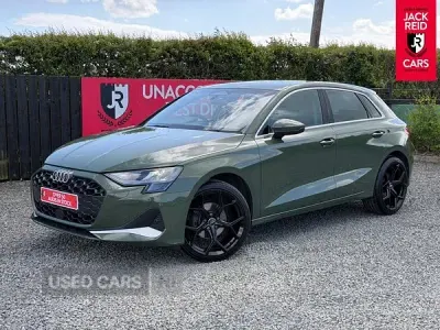 Usado Audi A3 e-tron Sport 2025 Verde Utilitario