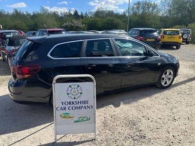 Second-hand Vauxhall Astra SRi 165 CP (121 kW) 2011 Negru Break