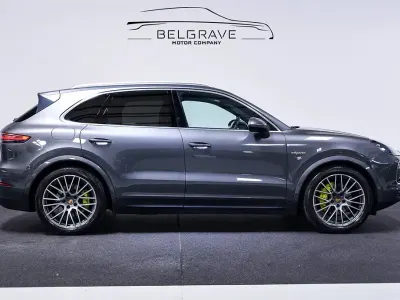 Used Porsche Cayenne 462 HP (339 kW) 2021 Grey SUV