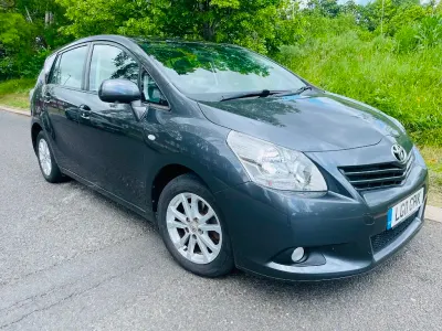 Used Toyota Verso 147 HP (108 kW) 2011 Grey MPV