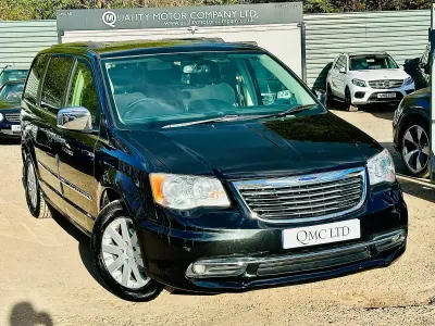 Used Chrysler Grand Voyager Limited 178 HP (130 kW) 2014 Black MPV