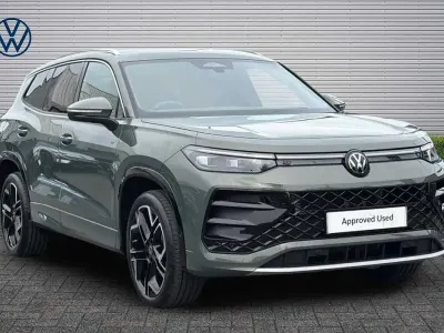 Begagnad VW Tayron R-line 204 HK (150 kW) 2026 Grön SUV