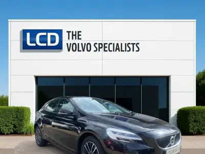 Used Volvo V40 Momentum 122 HP (89 kW) 2018 Black Hatchback