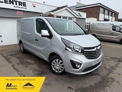 Second-hand Vauxhall Vivaro Sportive 2017 Argintiu