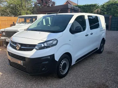 Used Vauxhall Vivaro Edition 120 HP (88 kW) 2021 White MPV
