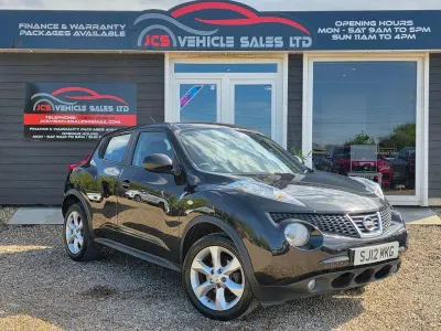 Usado Nissan Juke Acenta 190 HP (139 kW) 2012 Preto SUV