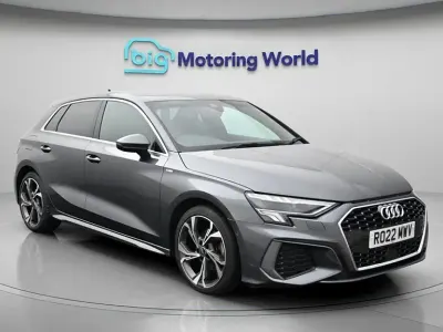 Begagnad Audi A3 Sportback S-Line 150 HK (110 kW) 2022 Grå Halvkombi