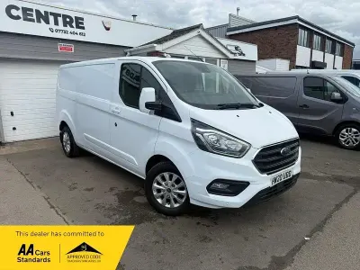 Used Ford Transit Custom Limited 130 HP (95 kW) 2020 White Van