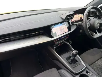 Używany Audi A3 Comfort 148 KM (108 kW) 2022 Żółty Sedan/Limuzyna