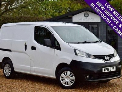 White Used 2015 Nissan NV200 Acenta MPV | £6,000 (Good price)