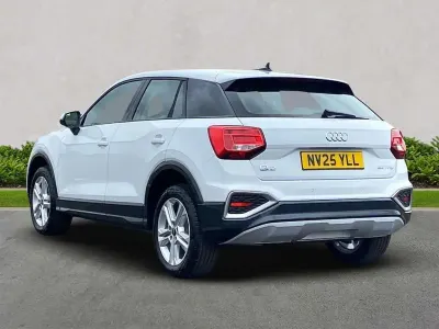 Usado Audi Q2 Sport 113 CV (83 kW) 2025 Blanco SUV