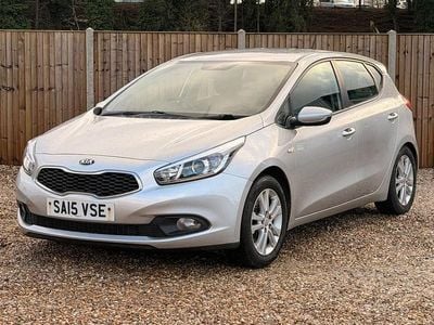 Used Kia Ceed 98 HP (72 kW) 2015 Silver Hatchback
