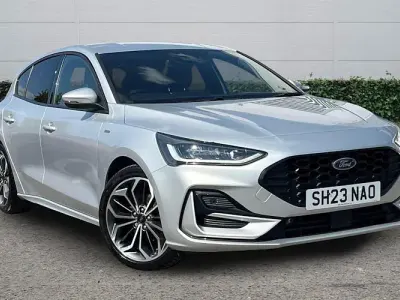 Used Ford Focus ST-Line X 155 HP (114 kW) 2023 Silver Hatchback