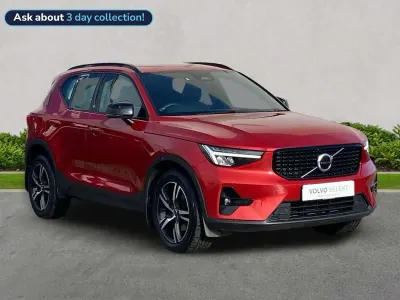 Usado Volvo XC40 Plus 2022 Rojo SUV