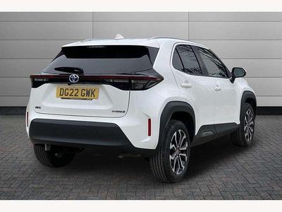 Used Toyota Yaris Cross Design 116 HP (85 kW) 2022 Pure white SUV