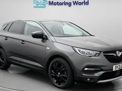 Used Vauxhall Grandland X SRi 131 HP (96 kW) 2021 Grey SUV