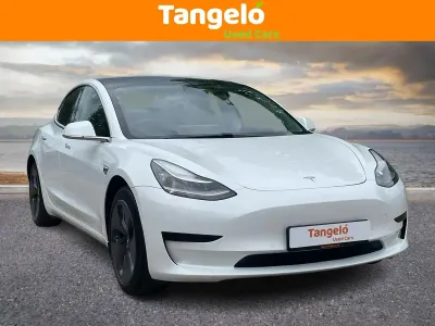 Używany Tesla Model 3 Standard Range 239 kW (325 KM) 2020 Biały Sedan/Limuzyna