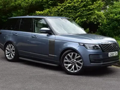 Used Land Rover Range Rover Vogue SE 404 HP (297 kW) 2019 Blue SUV