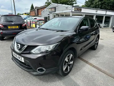 Used Nissan Qashqai N-Connecta 110 HP (80 kW) 2016 Black SUV