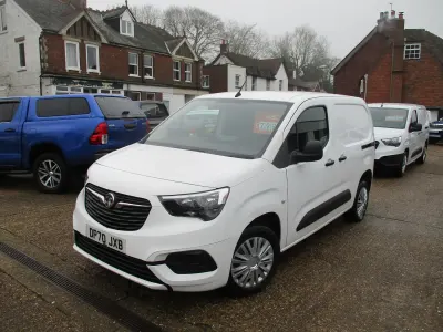 Used Vauxhall Combo Sportive 100 HP (73 kW) 2020 White MPV