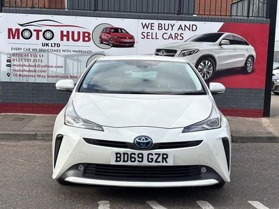 White Used 2024 Toyota Prius Hatchback | £14,000