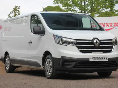 Used Renault Trafic Business 2023 White