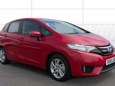 Used Honda Jazz SE 102 HP (75 kW) 2016 Red Hatchback