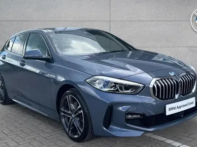 Usado BMW 118 M Sport 136 HP (100 kW) 2024 Cinzento Citadino
