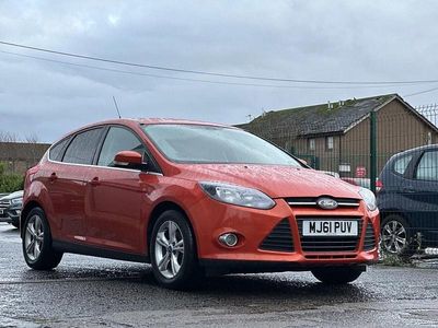 Used Ford Focus Zetec 125 HP (91 kW) 2011 Red Hatchback